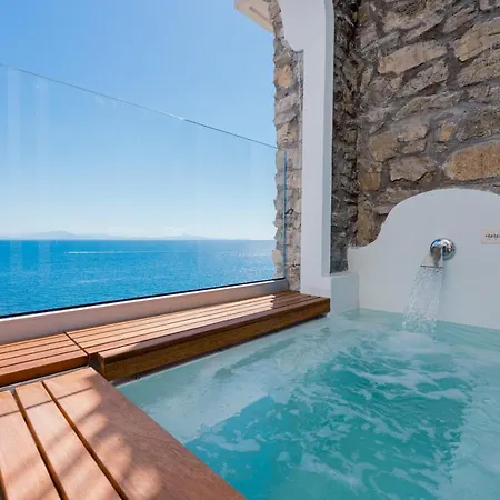 Cetus Hotel 4*