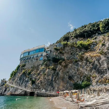 Ξενοδοχείο Cetus 4*