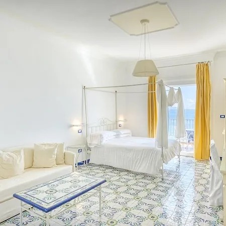 Cetus Hotel