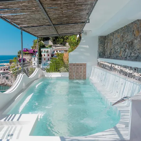 Cetus Hotel