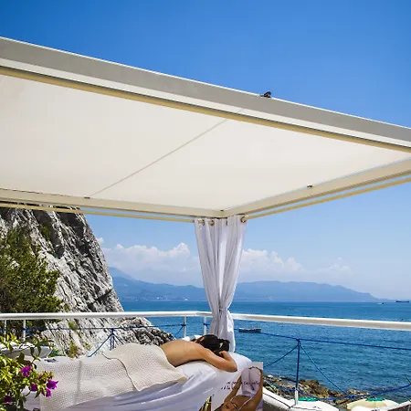 Hotell Cetus 4*