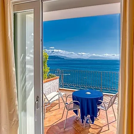 Cetus Hotel 4*